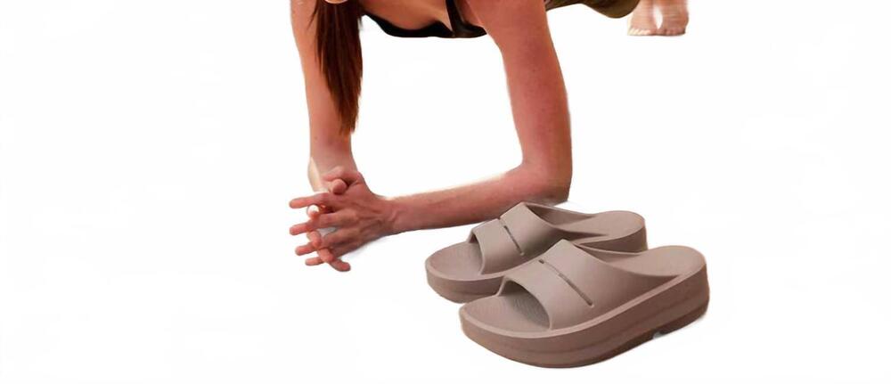 NEW OOFOS women's oomega ooahh slide sandal in nomad - Picture 4 of 4